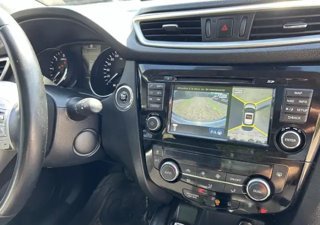 NISSAN Qashqai 1.6 DCi 4x4 Tekna