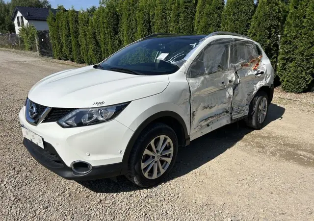 NISSAN Qashqai 1.6 DCi 4x4 Tekna