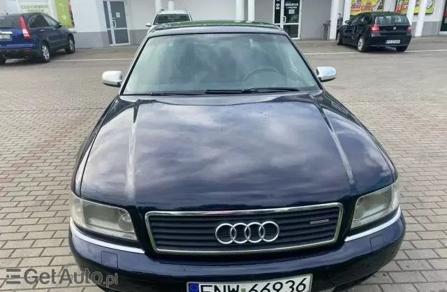 AUDI A8 