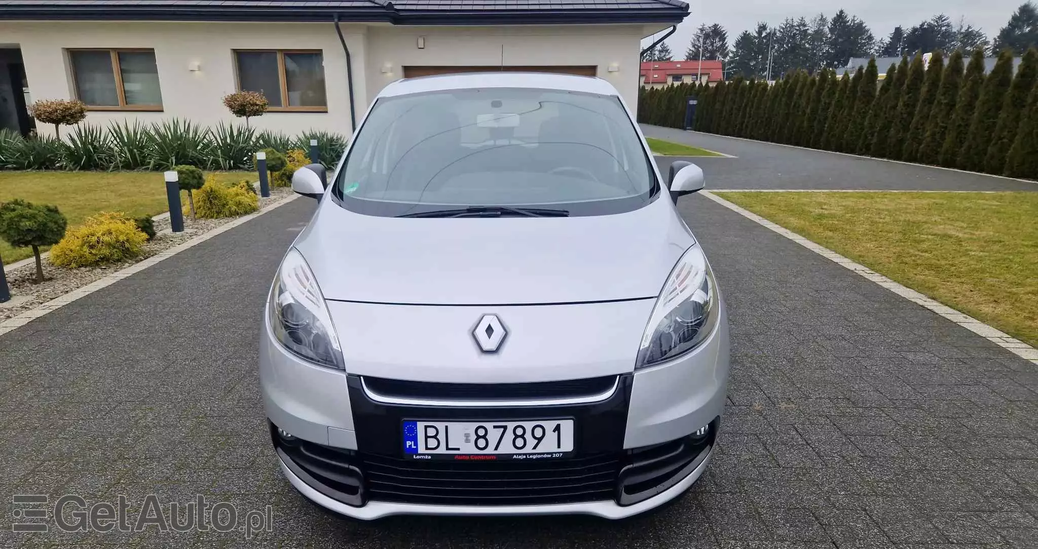 RENAULT Scenic 1.6 16V 110 TomTom Edition