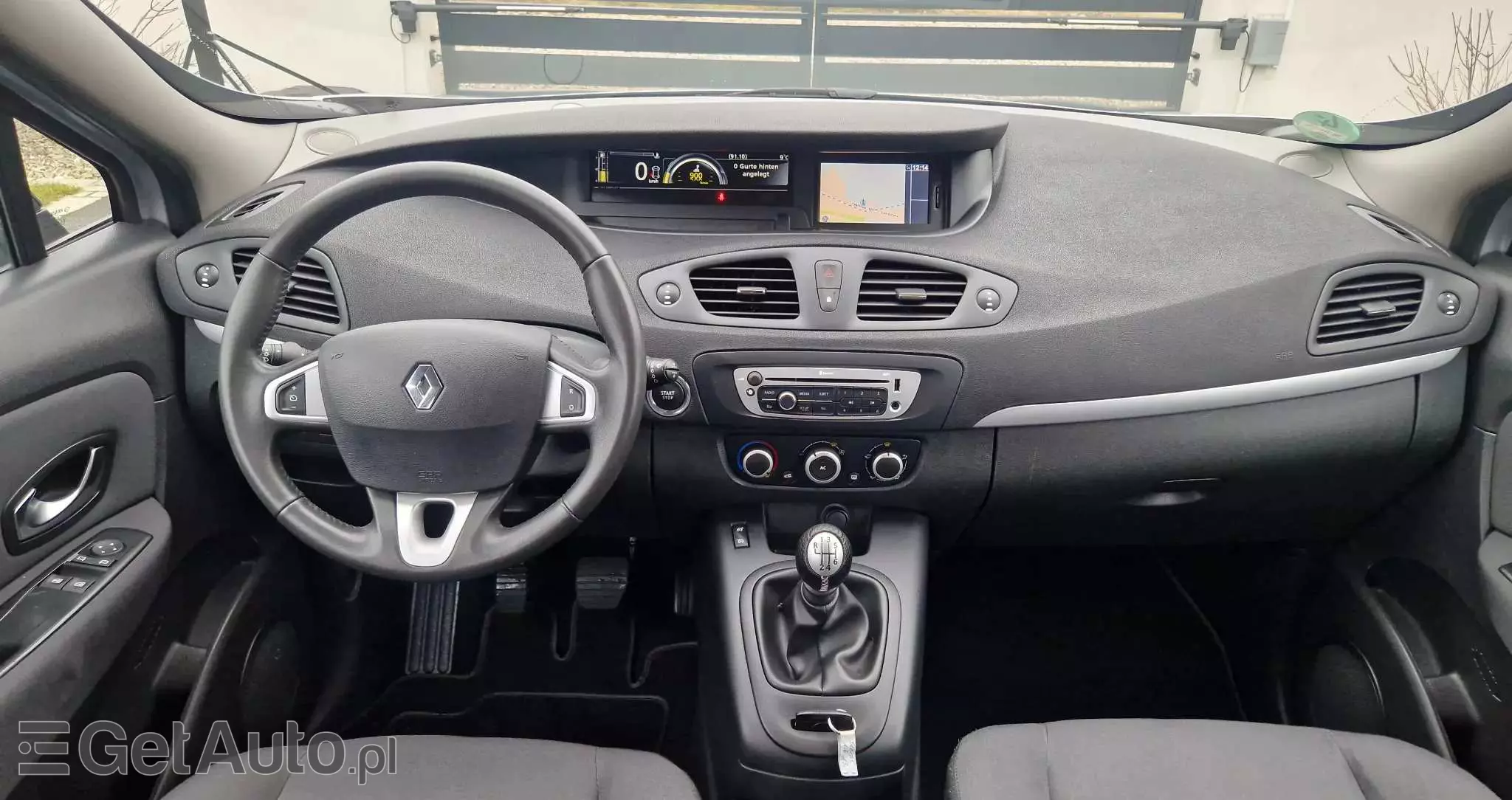 RENAULT Scenic 1.6 16V 110 TomTom Edition