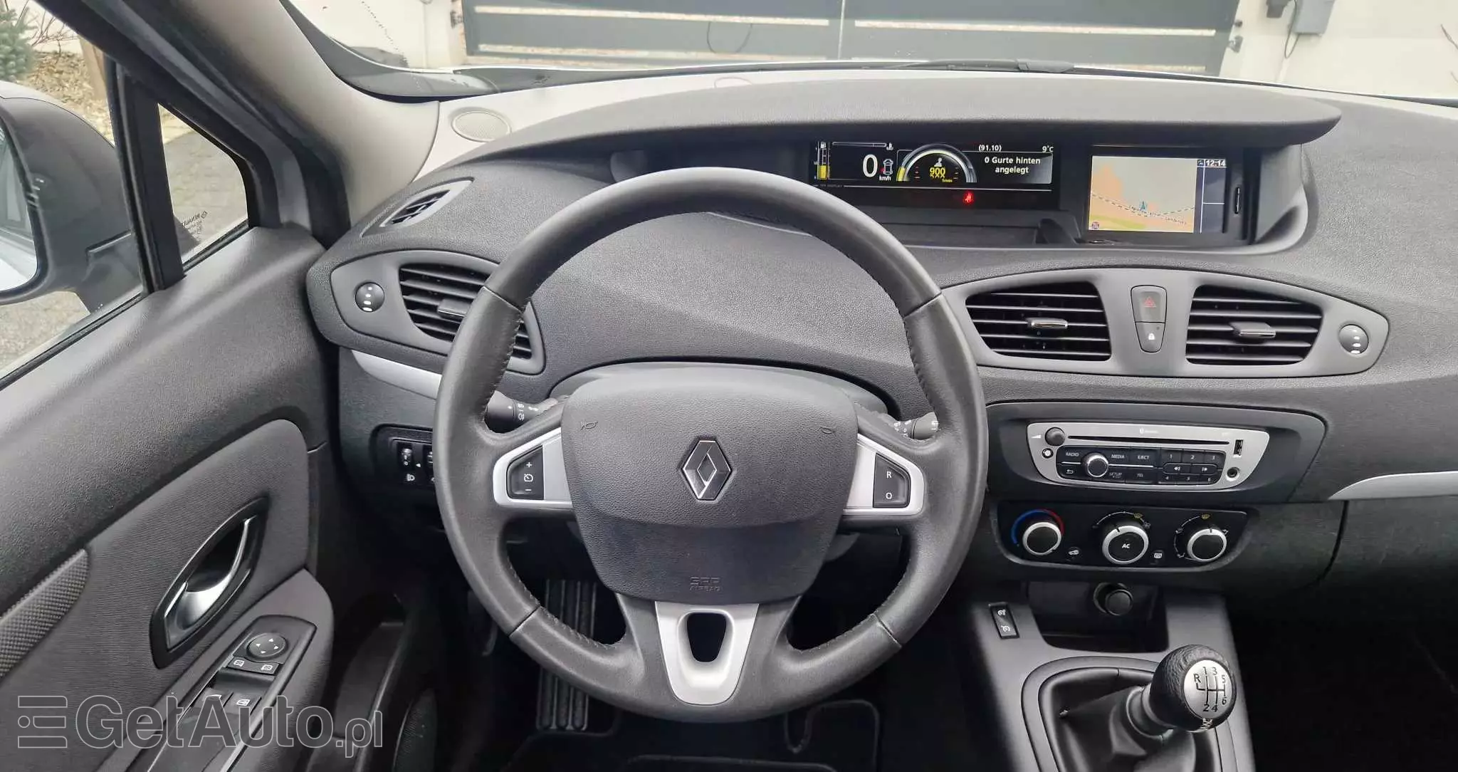 RENAULT Scenic 1.6 16V 110 TomTom Edition