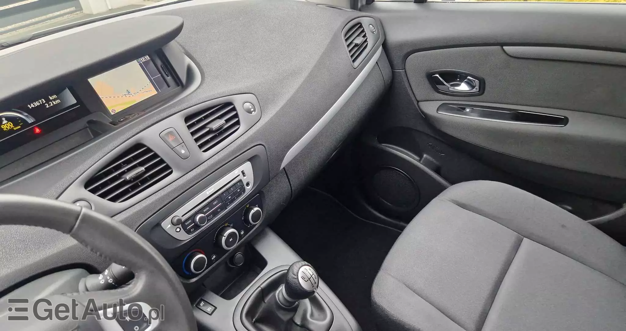 RENAULT Scenic 1.6 16V 110 TomTom Edition