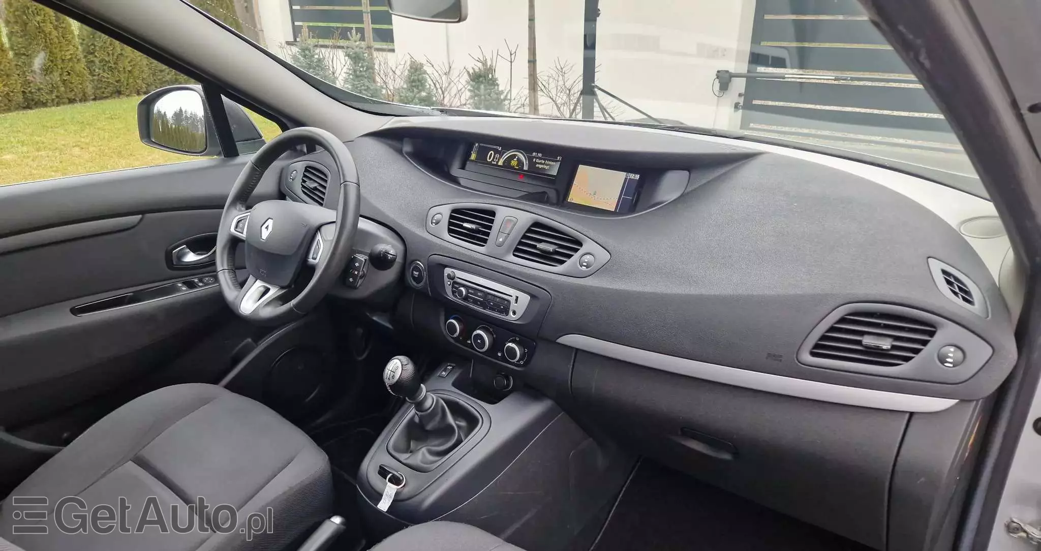 RENAULT Scenic 1.6 16V 110 TomTom Edition