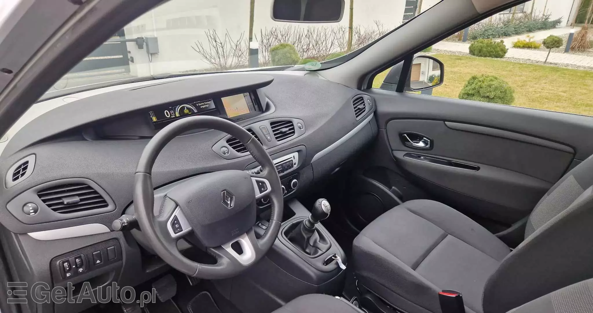 RENAULT Scenic 1.6 16V 110 TomTom Edition