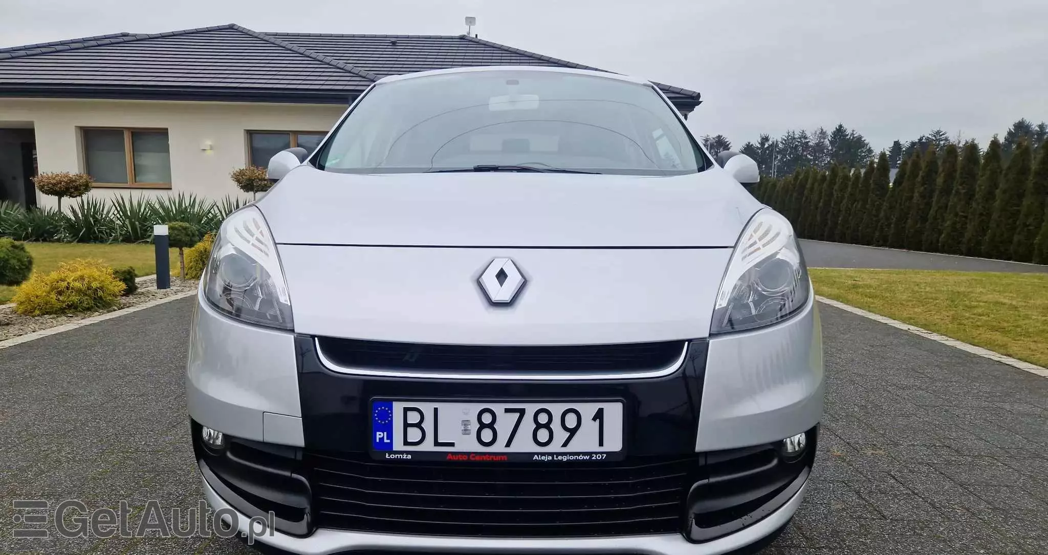 RENAULT Scenic 1.6 16V 110 TomTom Edition