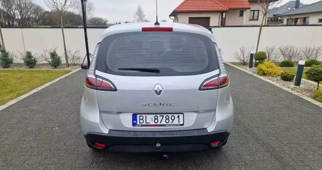 RENAULT Scenic 1.6 16V 110 TomTom Edition