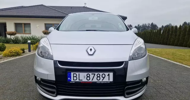 RENAULT Scenic 1.6 16V 110 TomTom Edition