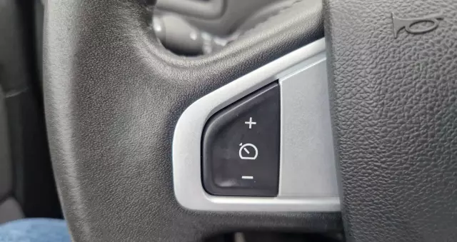 RENAULT Scenic 1.6 16V 110 TomTom Edition