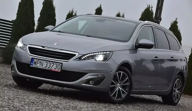 PEUGEOT 308 