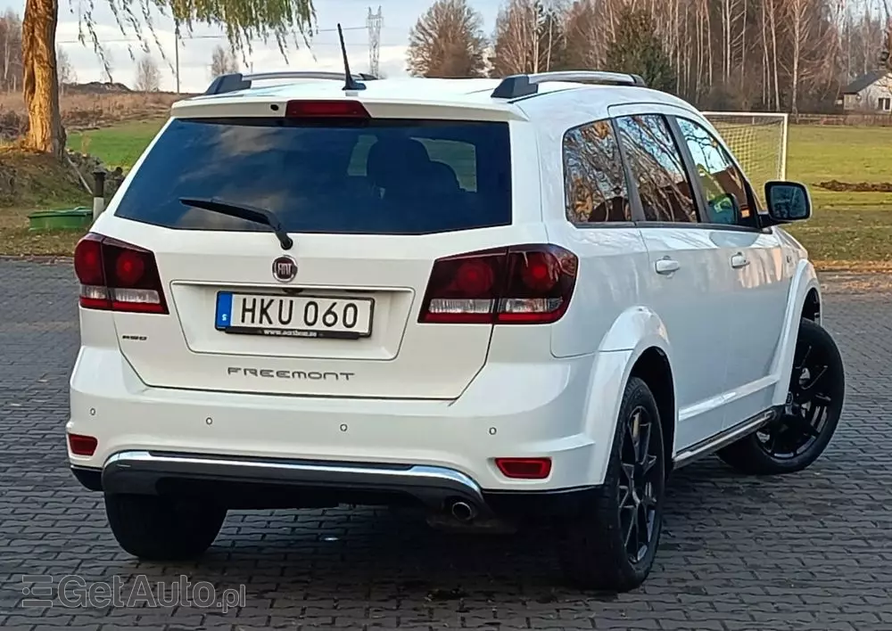 FIAT Freemont 2.0 Multijet 16V DPF Automatik Allrad Cross