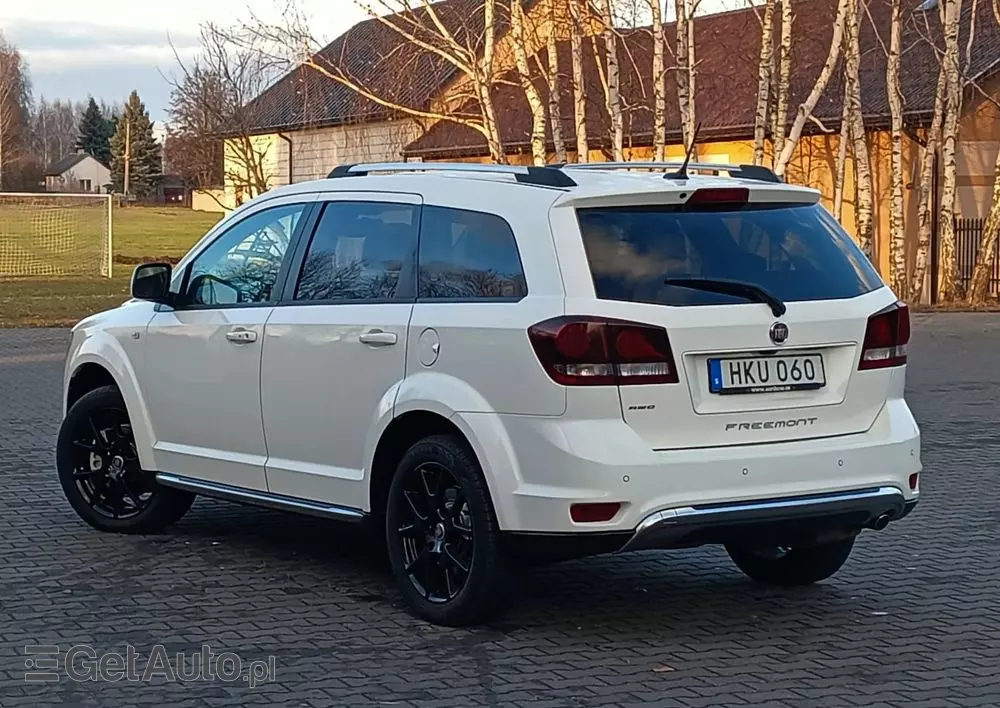 FIAT Freemont 2.0 Multijet 16V DPF Automatik Allrad Cross