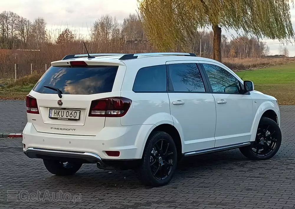 FIAT Freemont 2.0 Multijet 16V DPF Automatik Allrad Cross