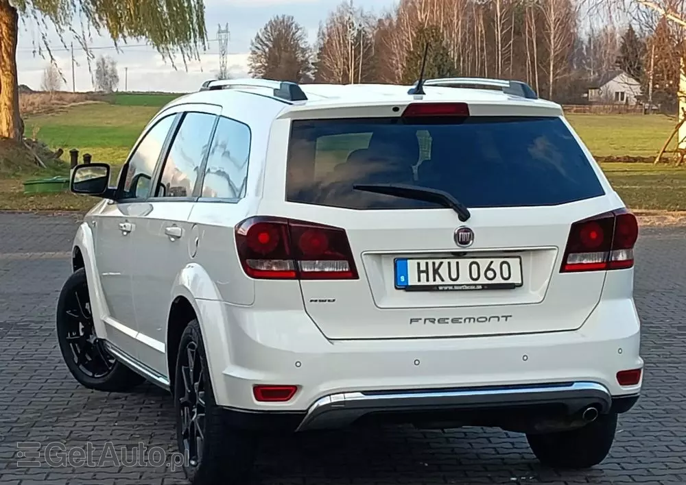 FIAT Freemont 2.0 Multijet 16V DPF Automatik Allrad Cross