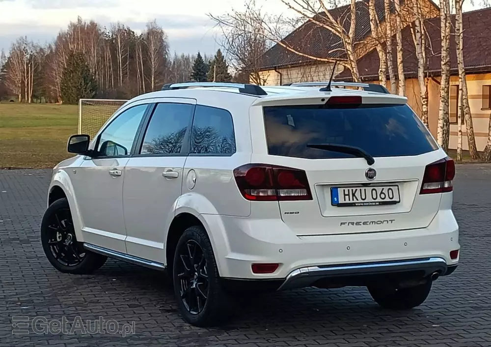 FIAT Freemont 2.0 Multijet 16V DPF Automatik Allrad Cross