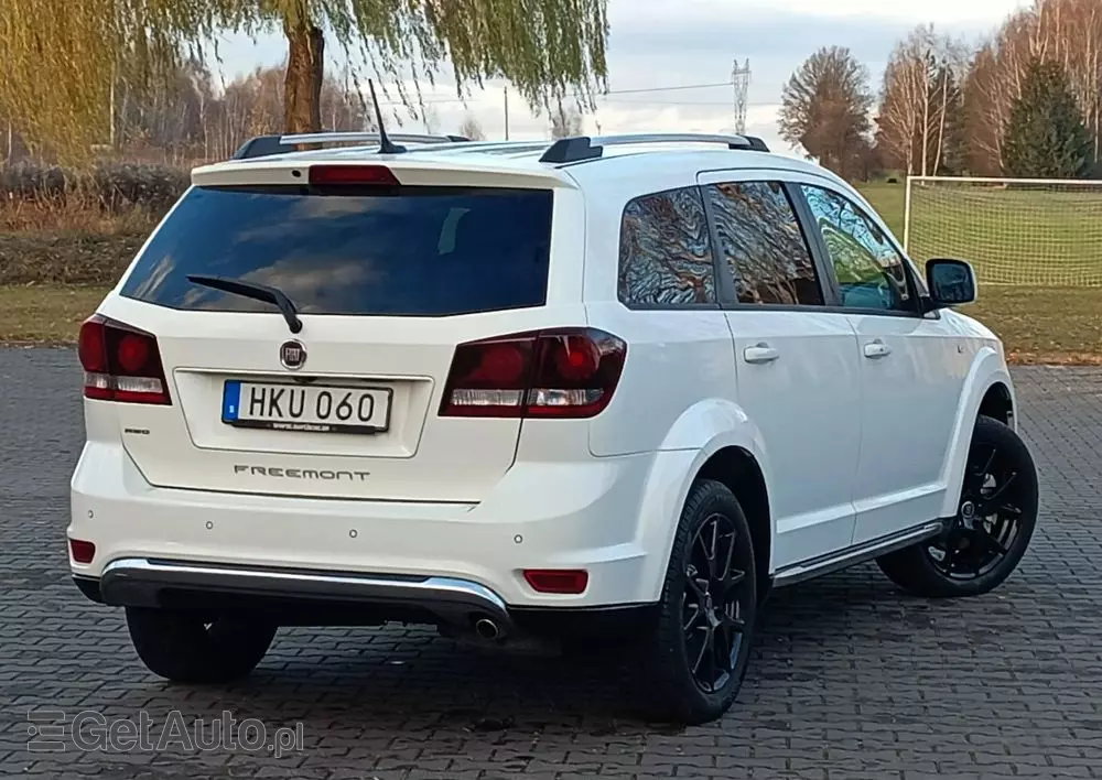 FIAT Freemont 2.0 Multijet 16V DPF Automatik Allrad Cross