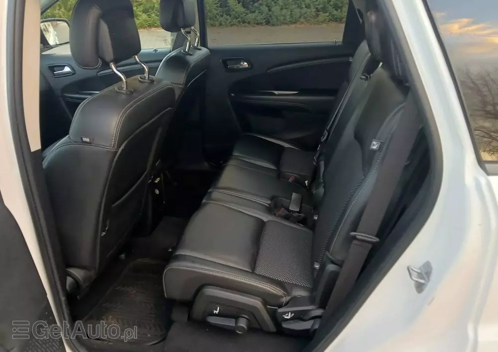 FIAT Freemont 2.0 Multijet 16V DPF Automatik Allrad Cross