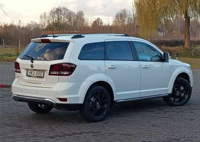 FIAT Freemont 2.0 Multijet 16V DPF Automatik Allrad Cross