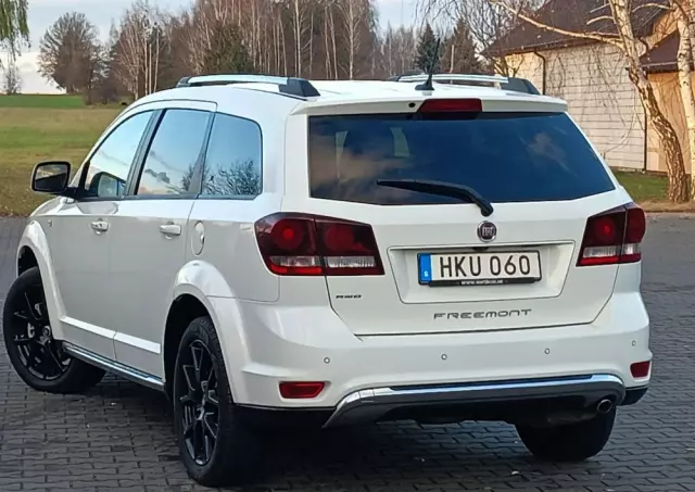 FIAT Freemont 2.0 Multijet 16V DPF Automatik Allrad Cross