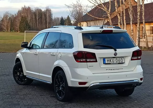 FIAT Freemont 2.0 Multijet 16V DPF Automatik Allrad Cross