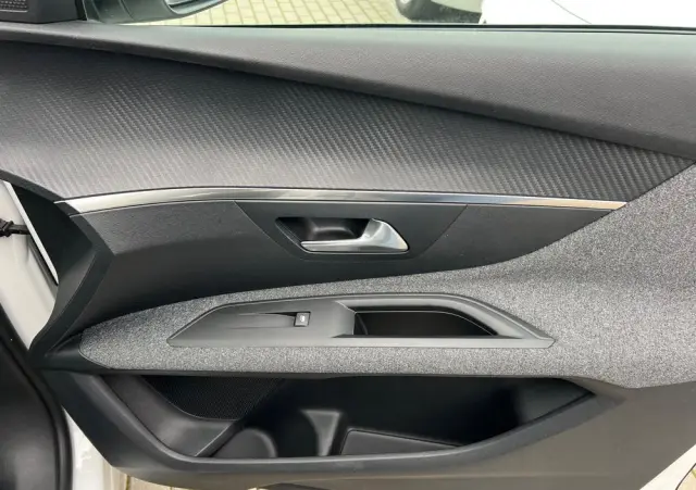 PEUGEOT 3008 1.6 BlueHDi Active S&S EAT6