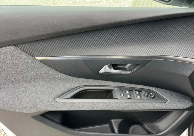 PEUGEOT 3008 1.6 BlueHDi Active S&S EAT6