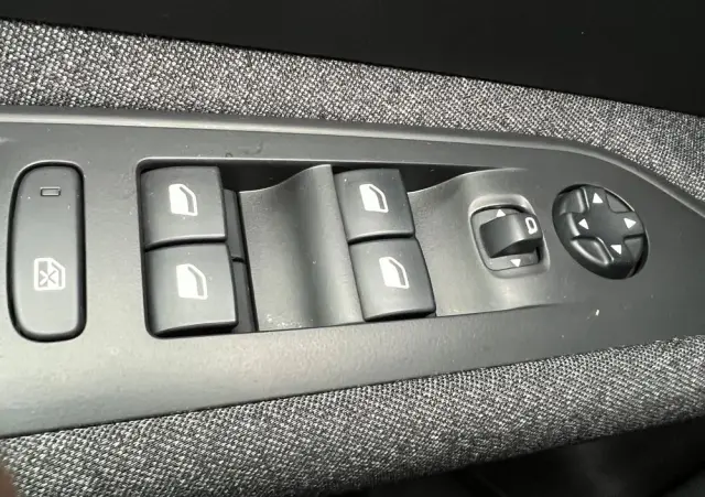 PEUGEOT 3008 1.6 BlueHDi Active S&S EAT6