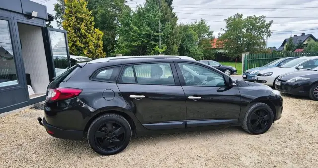 RENAULT Megane 1.6 16V Color Edition