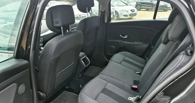 RENAULT Megane 1.6 16V Color Edition