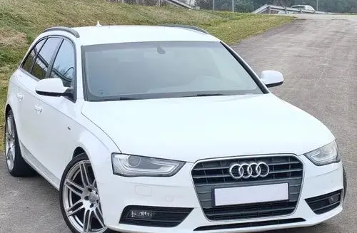 AUDI A4 