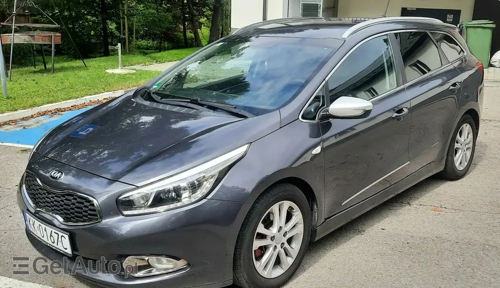 KIA Ceed 1.6 CRDi 128 Dream Team Edition