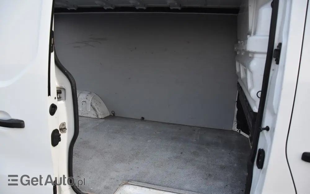 RENAULT TRAFIC L2H1 NAVIGACJA HAK 