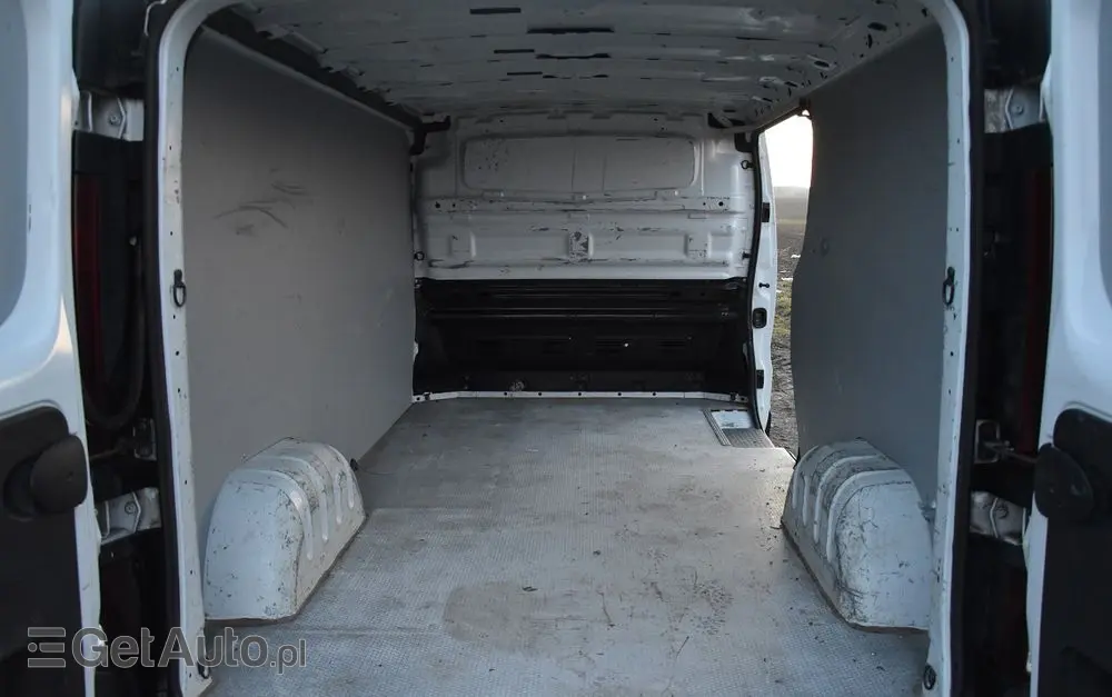 RENAULT TRAFIC L2H1 NAVIGACJA HAK 