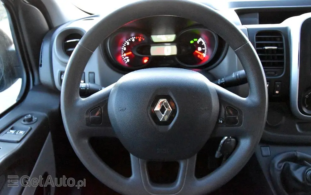 RENAULT TRAFIC L2H1 NAVIGACJA HAK 
