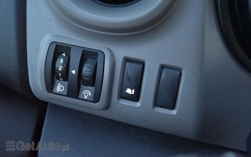 RENAULT TRAFIC L2H1 NAVIGACJA HAK 