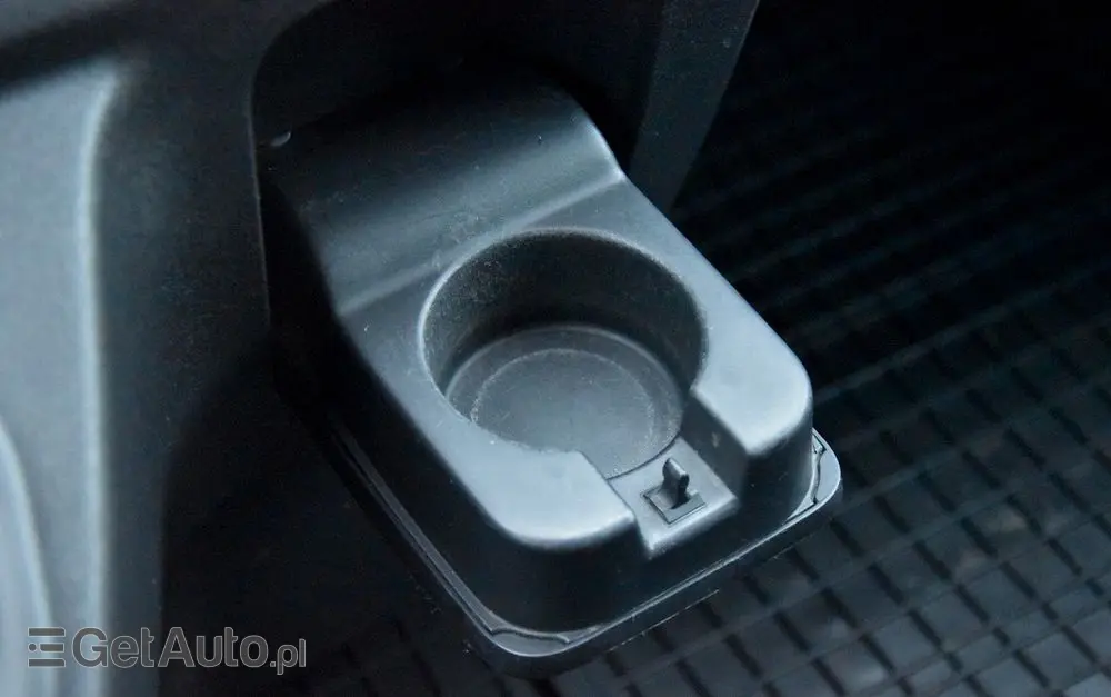 RENAULT TRAFIC L2H1 NAVIGACJA HAK 