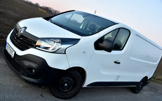 RENAULT TRAFIC L2H1 NAVIGACJA HAK 