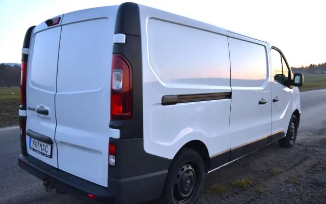 RENAULT TRAFIC L2H1 NAVIGACJA HAK 