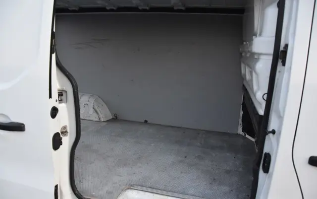 RENAULT TRAFIC L2H1 NAVIGACJA HAK 