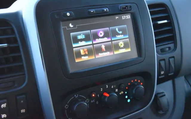 RENAULT TRAFIC L2H1 NAVIGACJA HAK 