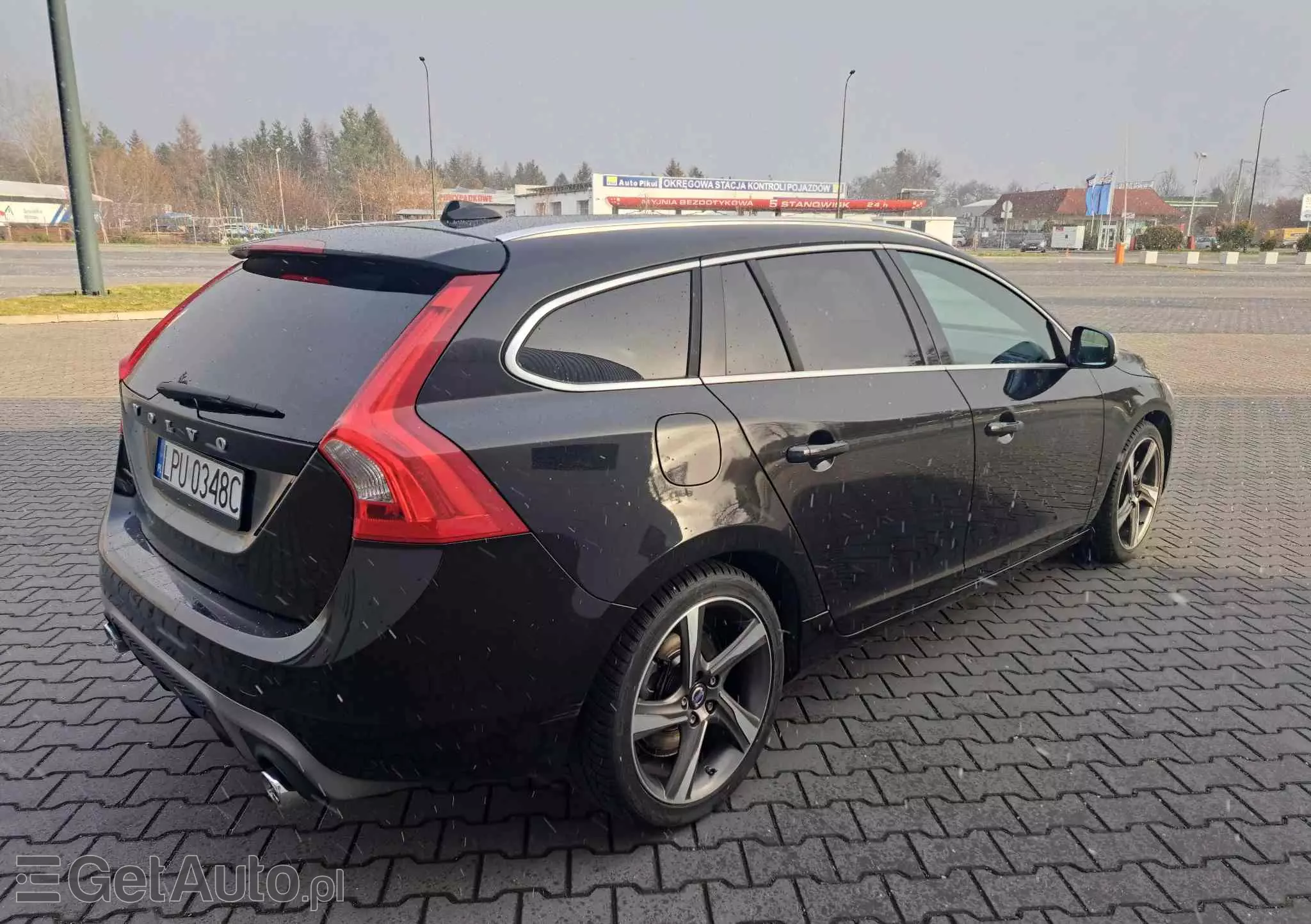 VOLVO V60 D2 Drive-E R-Design Kinetic