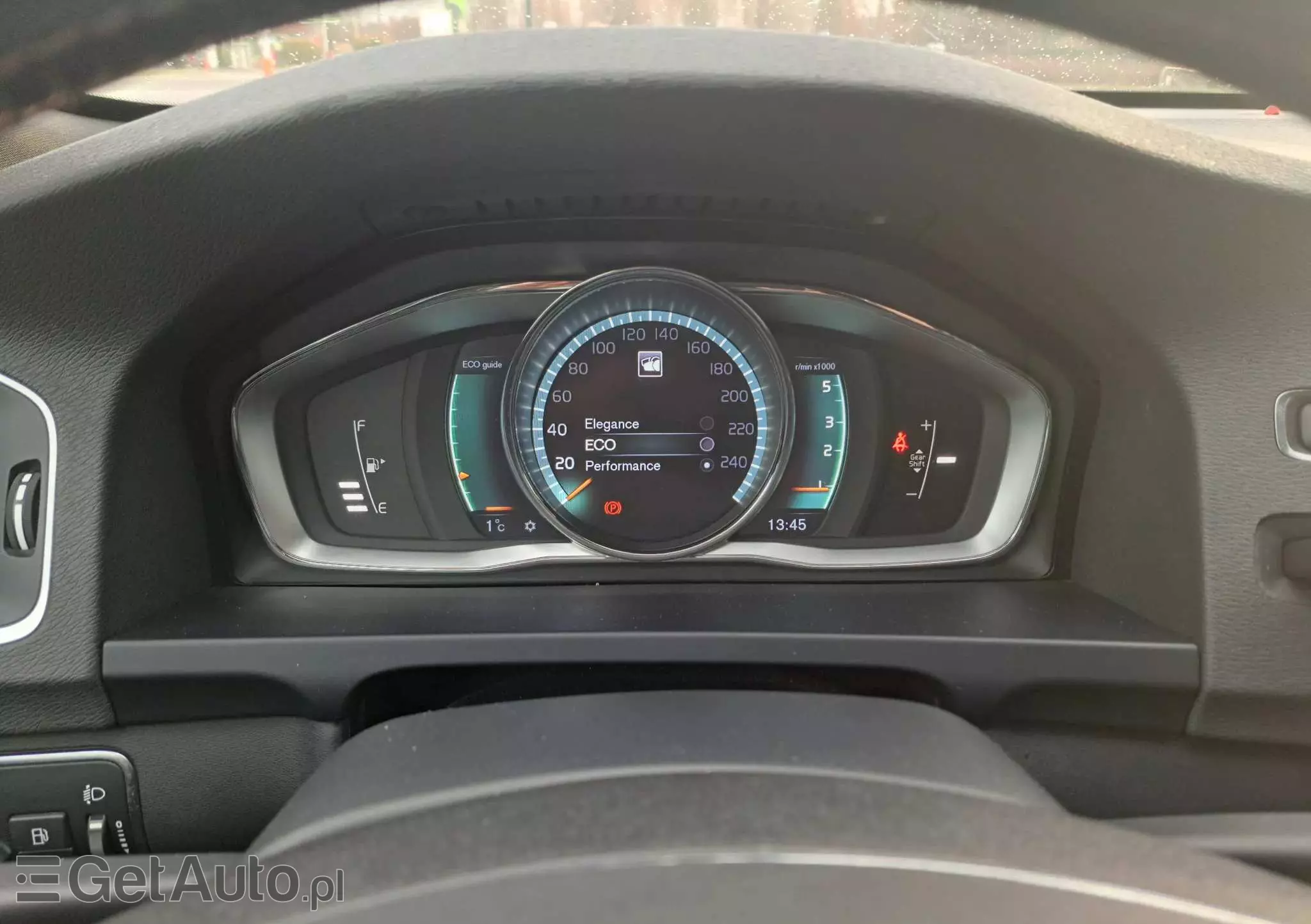 VOLVO V60 D2 Drive-E R-Design Kinetic