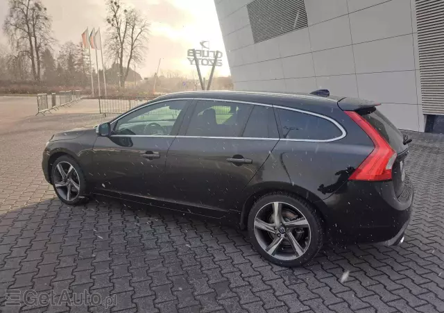 VOLVO V60 D2 Drive-E R-Design Kinetic