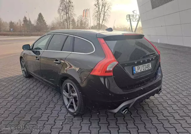 VOLVO V60 D2 Drive-E R-Design Kinetic