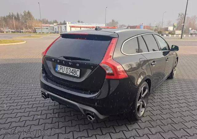 VOLVO V60 D2 Drive-E R-Design Kinetic