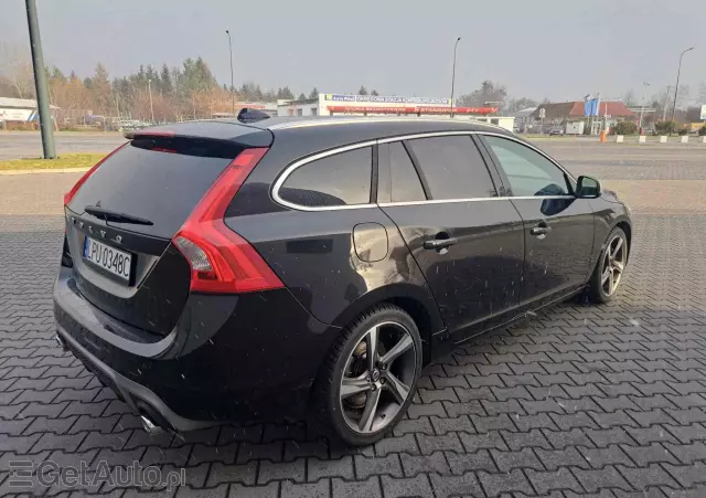 VOLVO V60 D2 Drive-E R-Design Kinetic