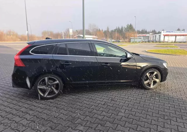 VOLVO V60 D2 Drive-E R-Design Kinetic