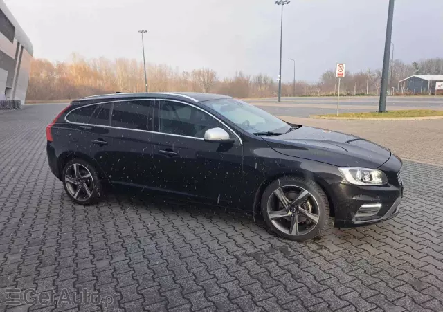 VOLVO V60 D2 Drive-E R-Design Kinetic