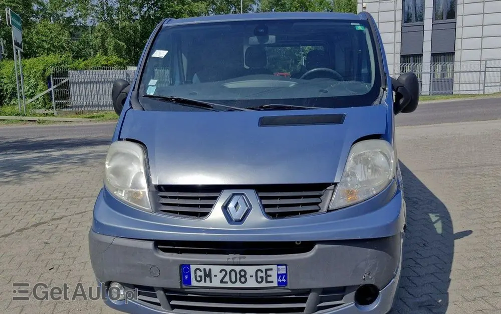 RENAULT Trafic 