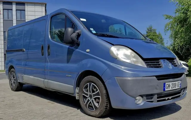 RENAULT Trafic 